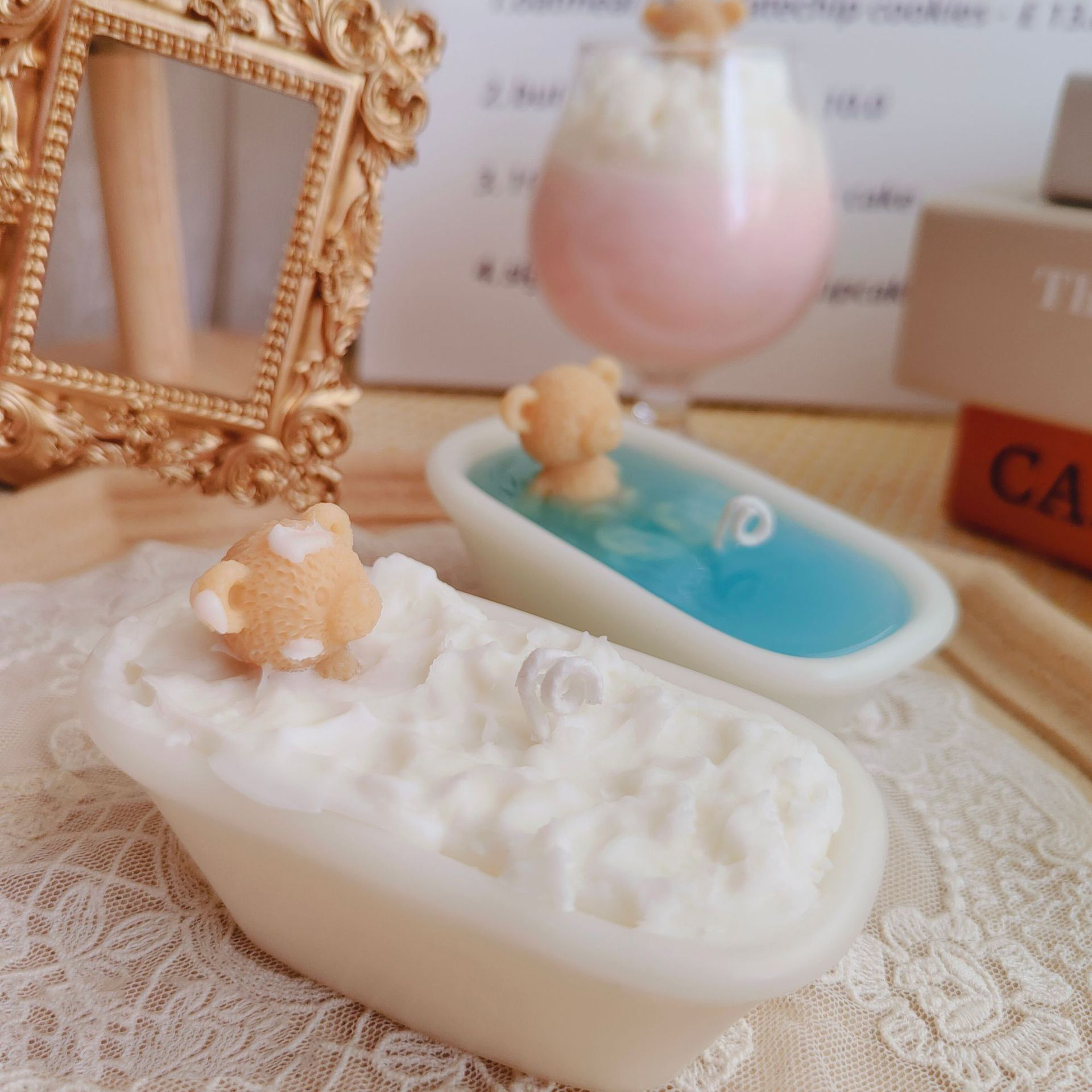 C027 Handmade Soy Wax Fragrance Candle Romantic Atmosphere Relaxing Bath Tub Scented Candle For Bedroom Decoration Birthday Gift