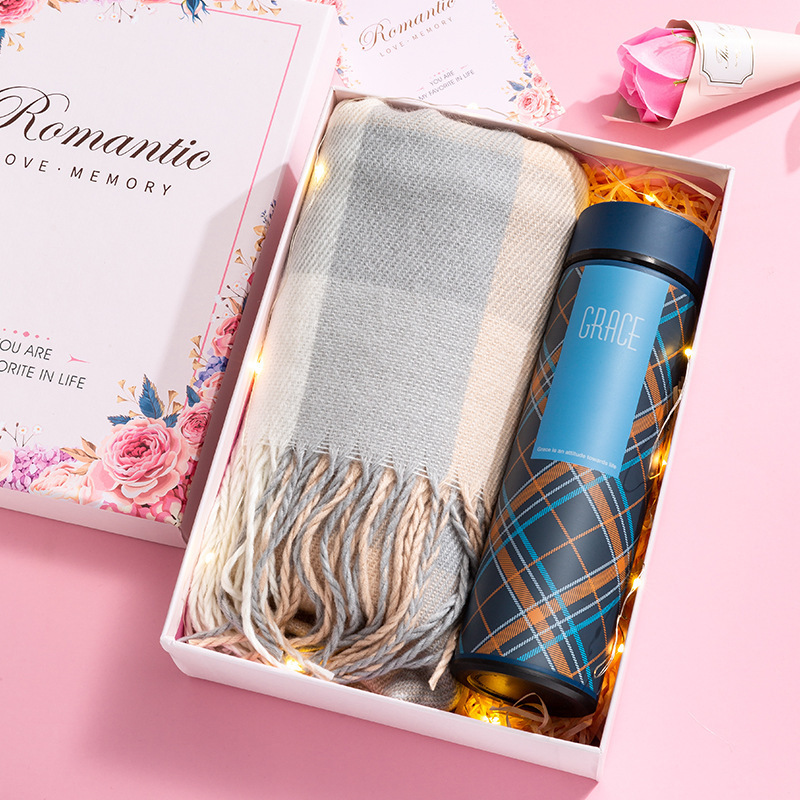 N304 Birthday Gift Valentine'S Day Gift Scarf Hat  Set Thermos Cup Stainless Steel Thermos Cup Gift Box