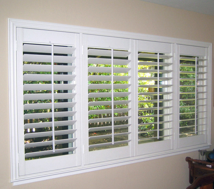 Wholesale Price Electric Or Manual PVC Fauxwood Plantation Shutters Wooden  From China