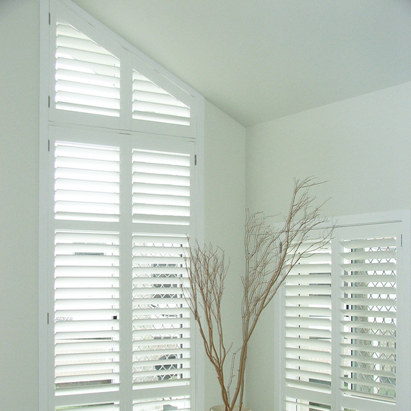 Top Quality Indoor Wooden Plantation Window Shutter and PVC Shutter with Different Styles Basswood Plantation Shutter