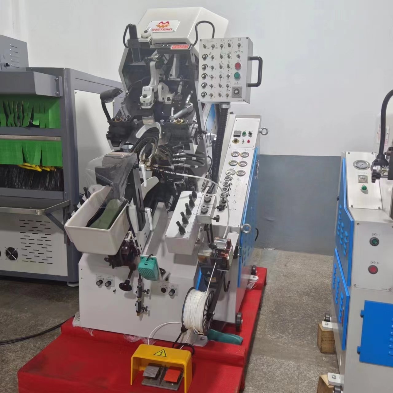 9 Pincers Hydraulic Shoe Toe Lasting Machine With Gluing Shoe Factory Machine For Any Shoes