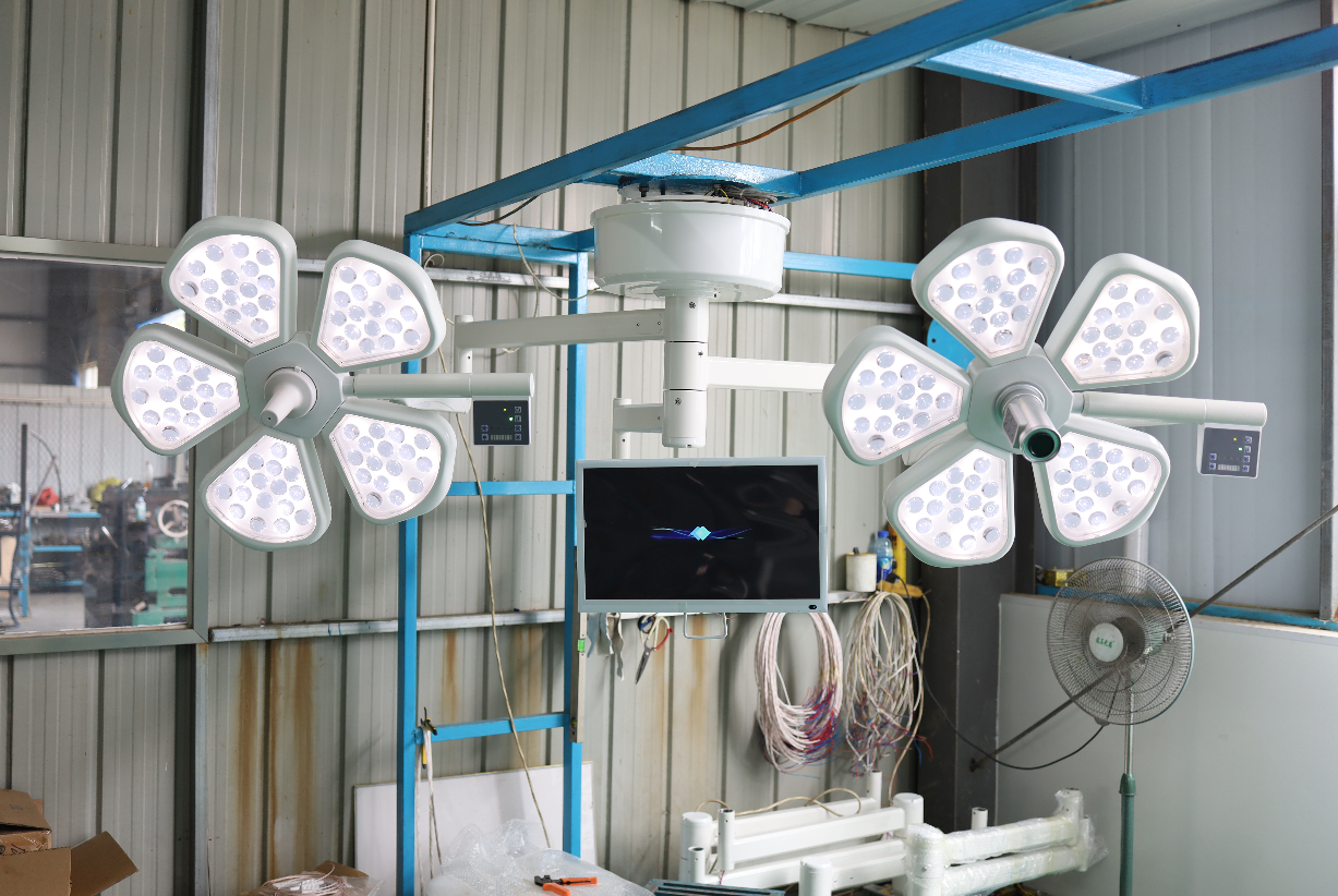 MT MEDICAL Beauty design Shadowless LED ceiling mounted hospital operating light theater surgical OP lamp