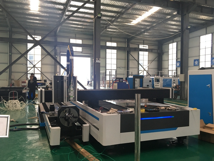 With SMC Proportional Valve 12000w Fiber Laser Cutting Machine 3015 CNC Sheet Metal 1500*3000 Mm Cutting