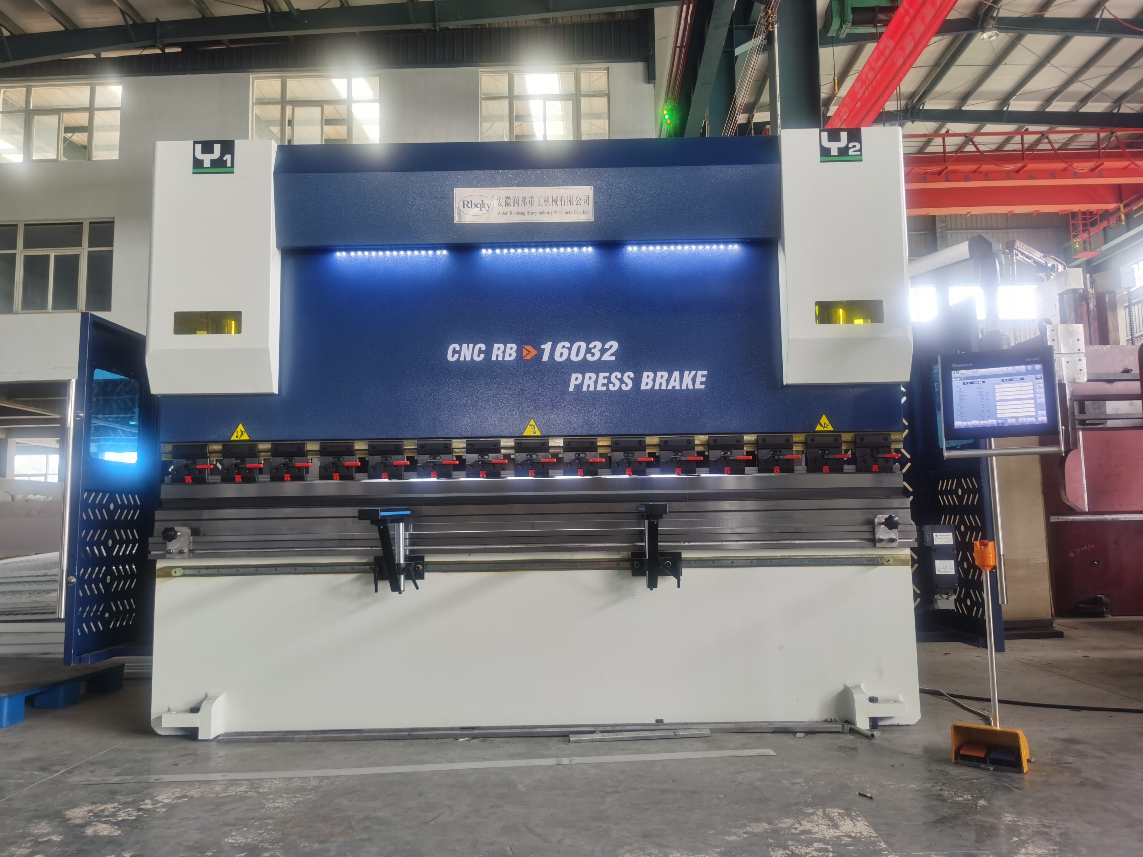 Hot sale CNC Bending machines Hydraulic Sheet Metal 80 100 125 Ton sheet metal folding press brake machine