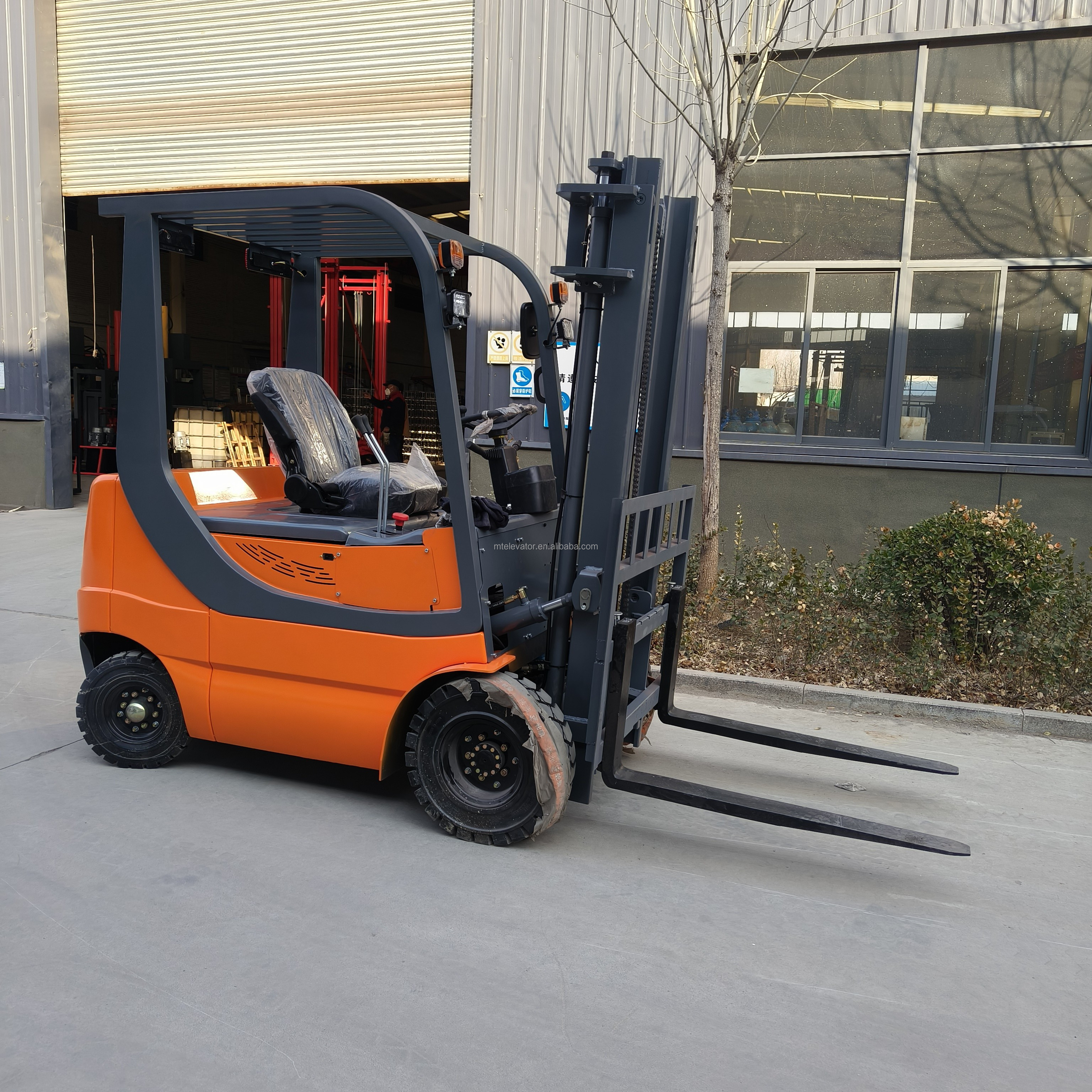 Hot Sale 4 wheel forklift electric fork lift mini 1.5 ton 2 ton 2.5ton 3t tons fork lift truck electric forklift price