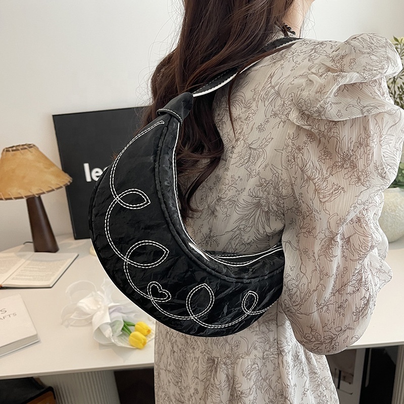 2024 Bulk Trending PU Leather Small Handbags Crescent Shape Messenger Bags Women Embroidery Pure Color Shoulder Bag for Girls