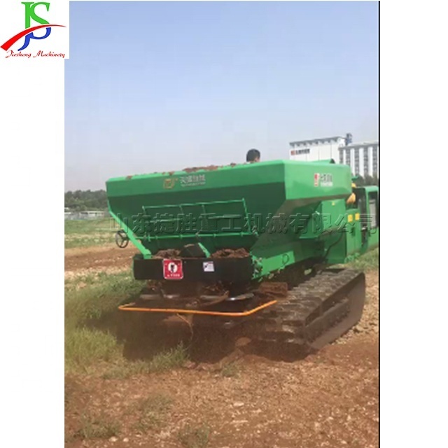 Crawler self propelled fertilizer spreading machine complex terrain cattle sheep manure throwing vehicle