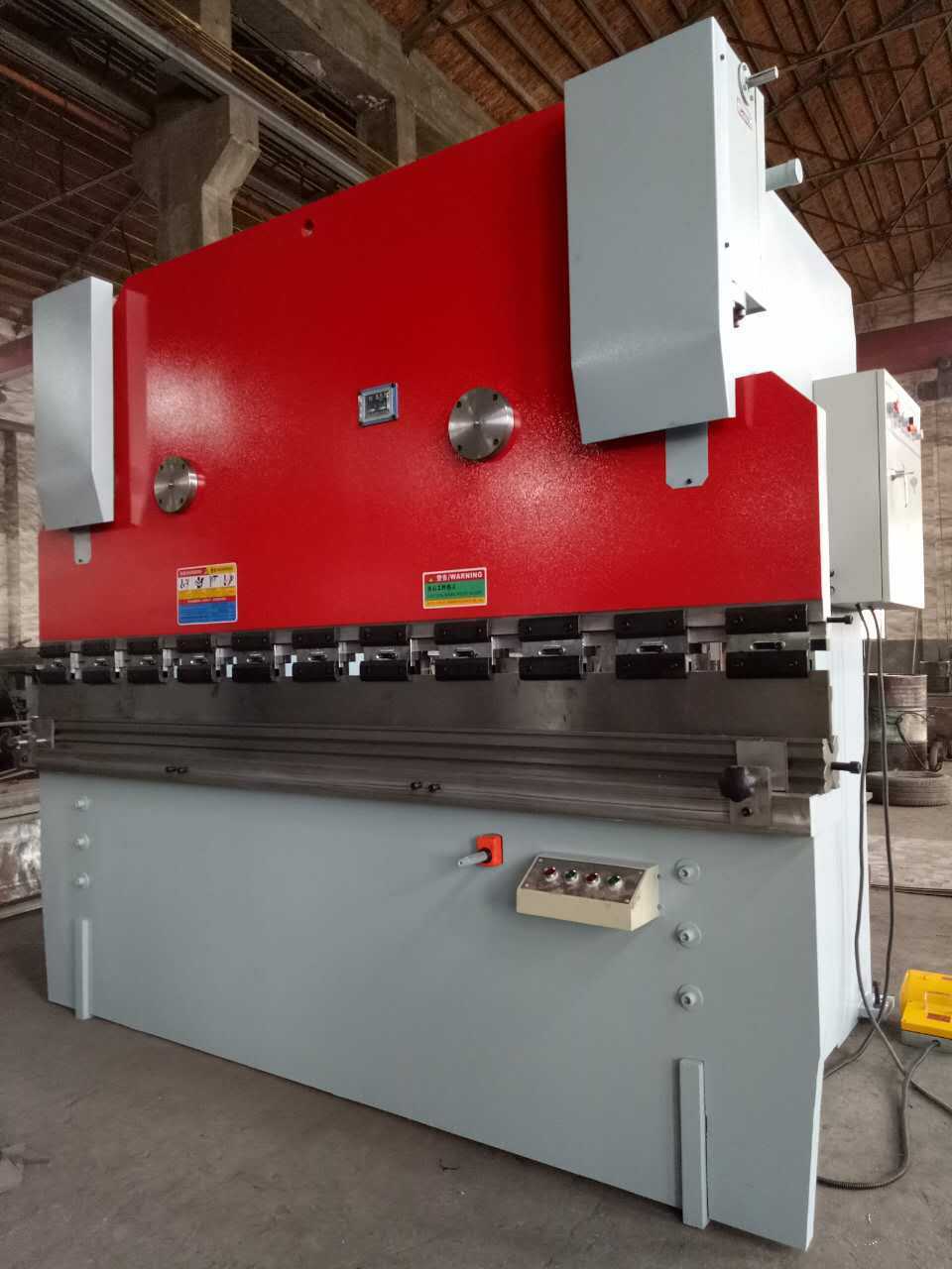 2022 new Accurl hot selling steel plate press brake bending machine