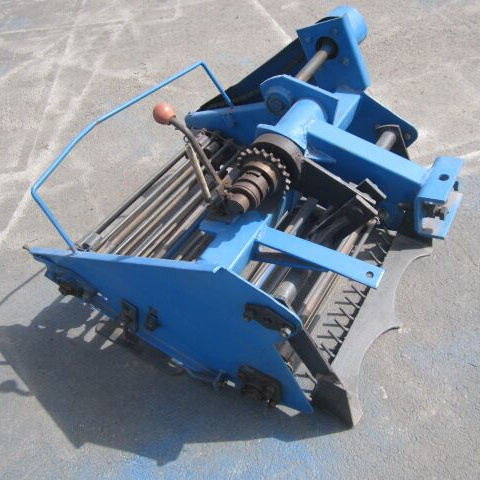 10~20hp potato digger one row potato harvester 3 point linkage Potato/Garlic/Sweet Potato Harvester harvest machine