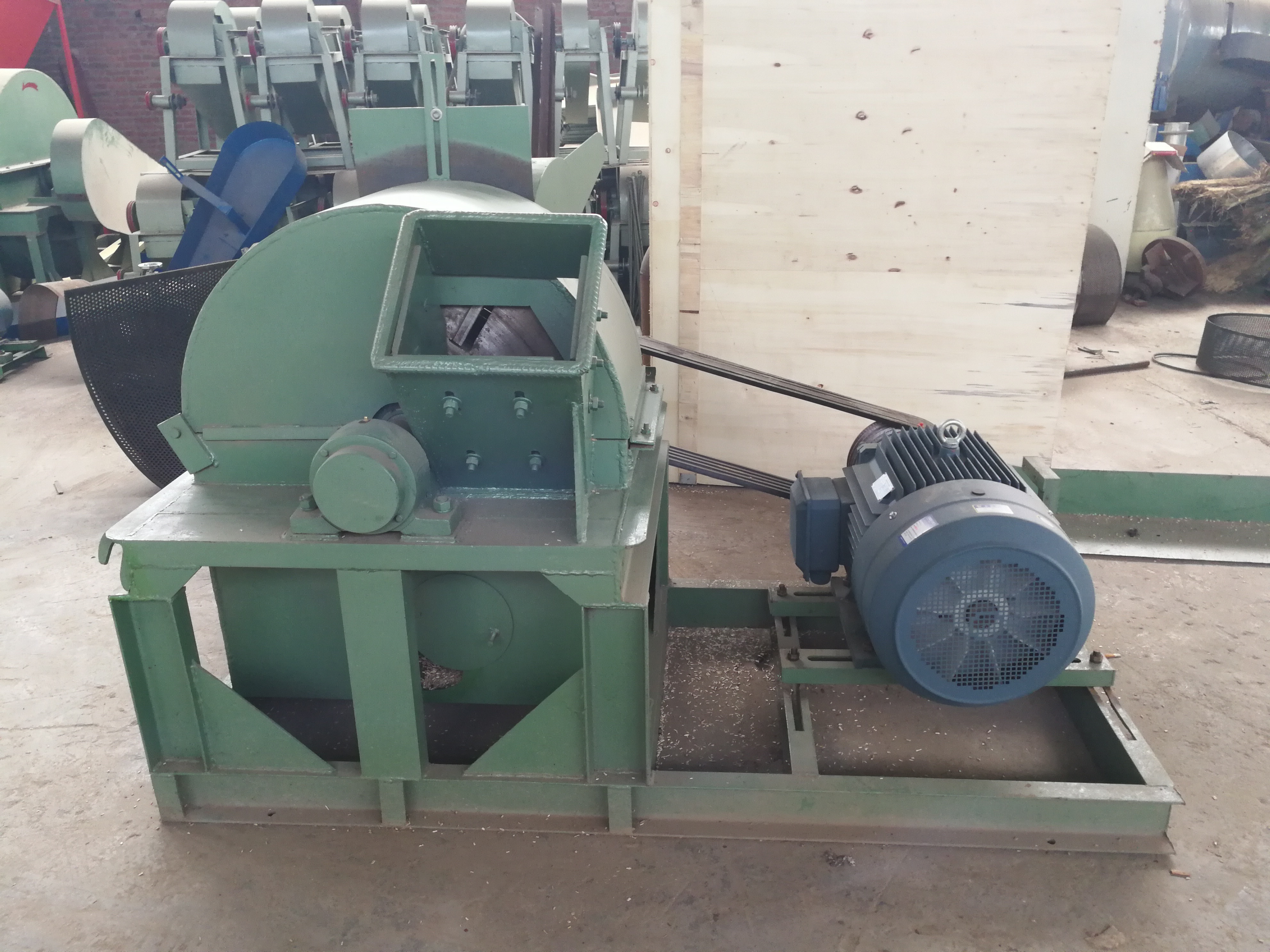 large capacity wood crusher grind wood crushing machine price