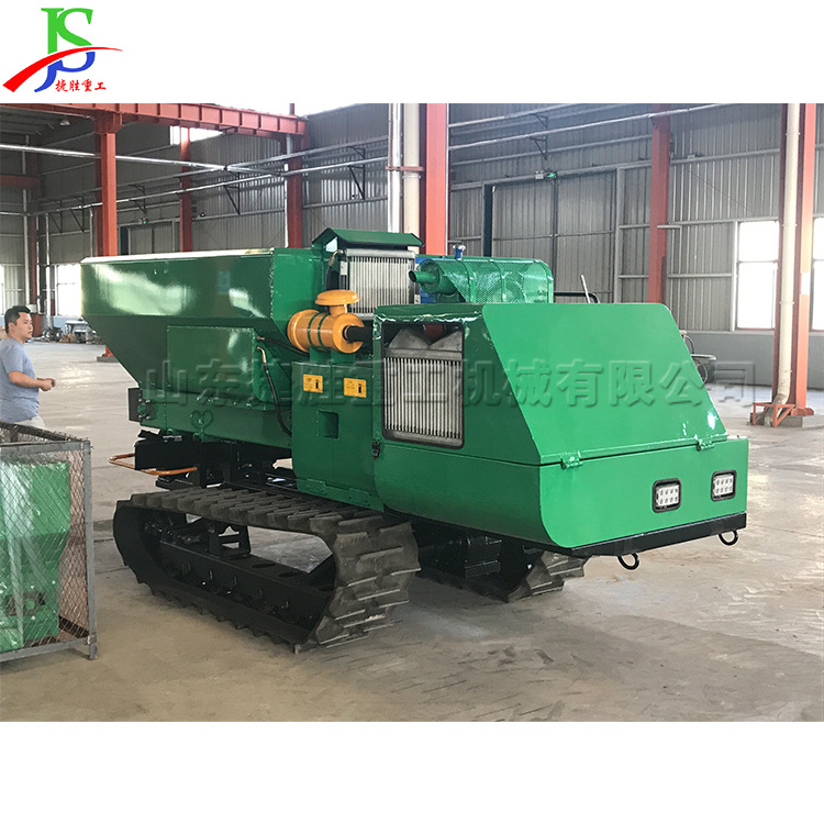 Self propelled crawler muck dispenser multi functional cow sheep muck dispenser manure rice paddy field