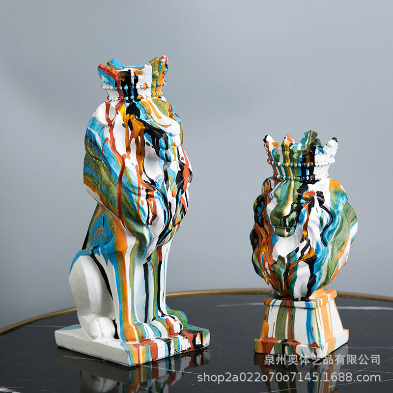 European living room animal resin home decoration housewarming gift creative art water transfer crown lion decoration