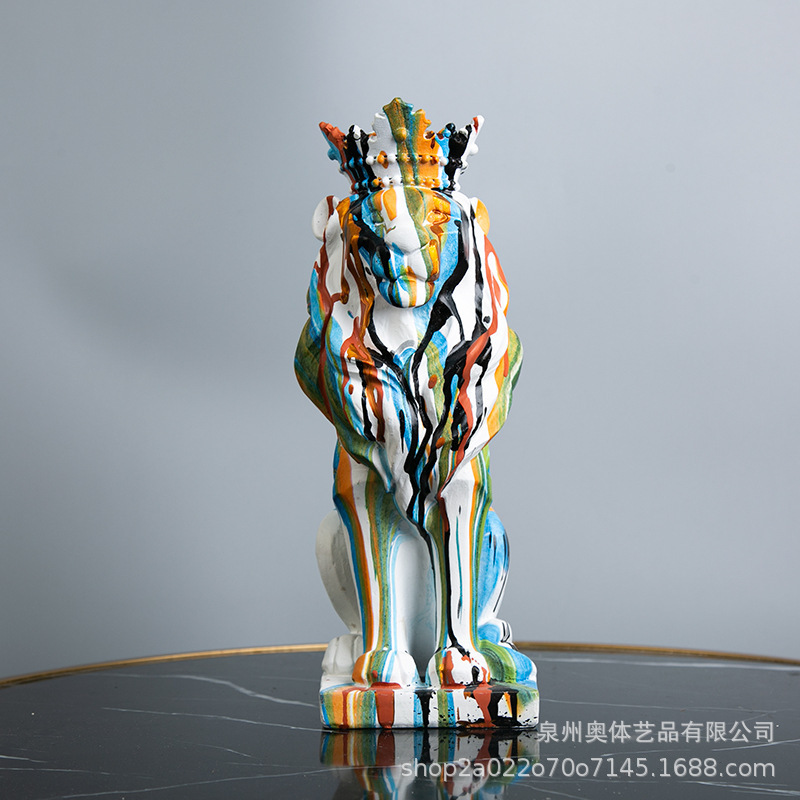 European living room animal resin home decoration housewarming gift creative art water transfer crown lion decoration