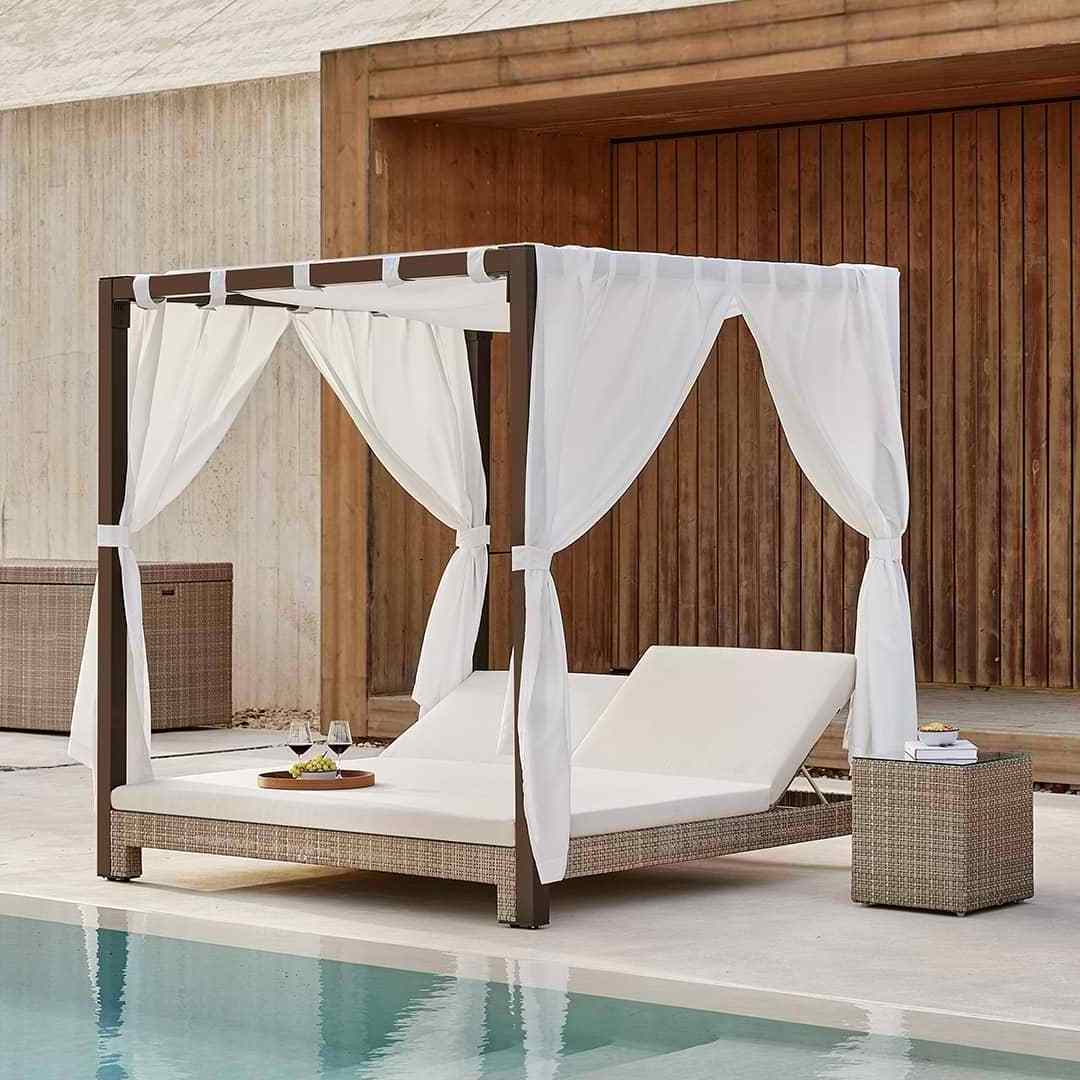 Summer Outside Beach House Sun Lounger Pool Outdoor Chaise Lounge Chair Double Bed Cabana Luxurious PErattan Canopy Daybed Patio