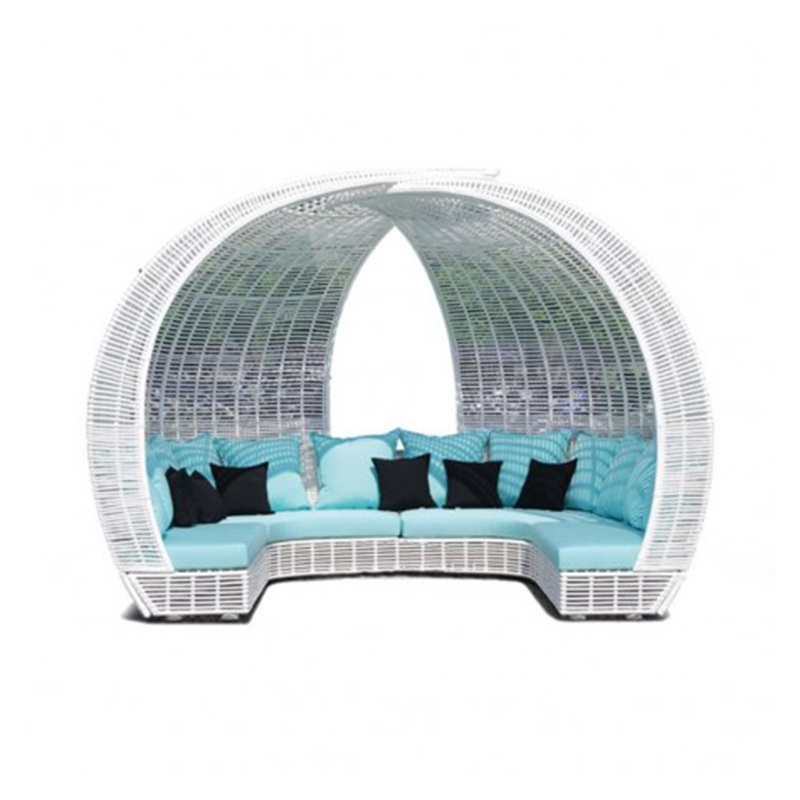 Outside Furniture Pool Outdoor Beach Rattan Daybed Round Sofa Couch Pool Bed Sun Chaise Lounge Chair For Garden And Pool