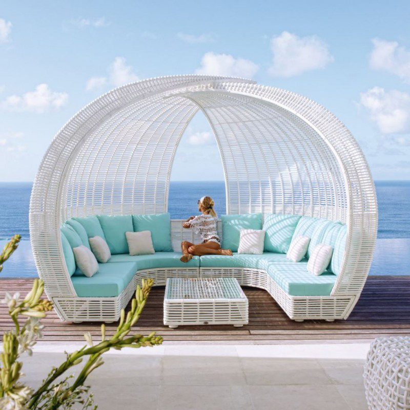 Outside Furniture Pool Outdoor Beach Rattan Daybed Round Sofa Couch Pool Bed Sun Chaise Lounge Chair For Garden And Pool