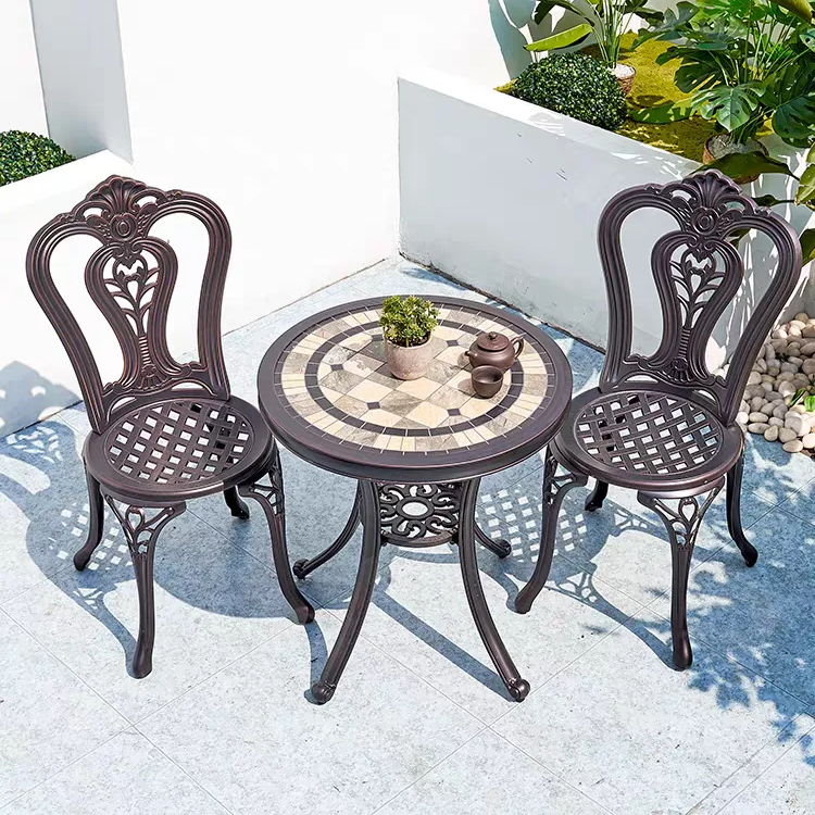 Factory Supply Hot Selling White Garden Outdoor Dining Table Chairs Set Cast Aluminum Garden Sets