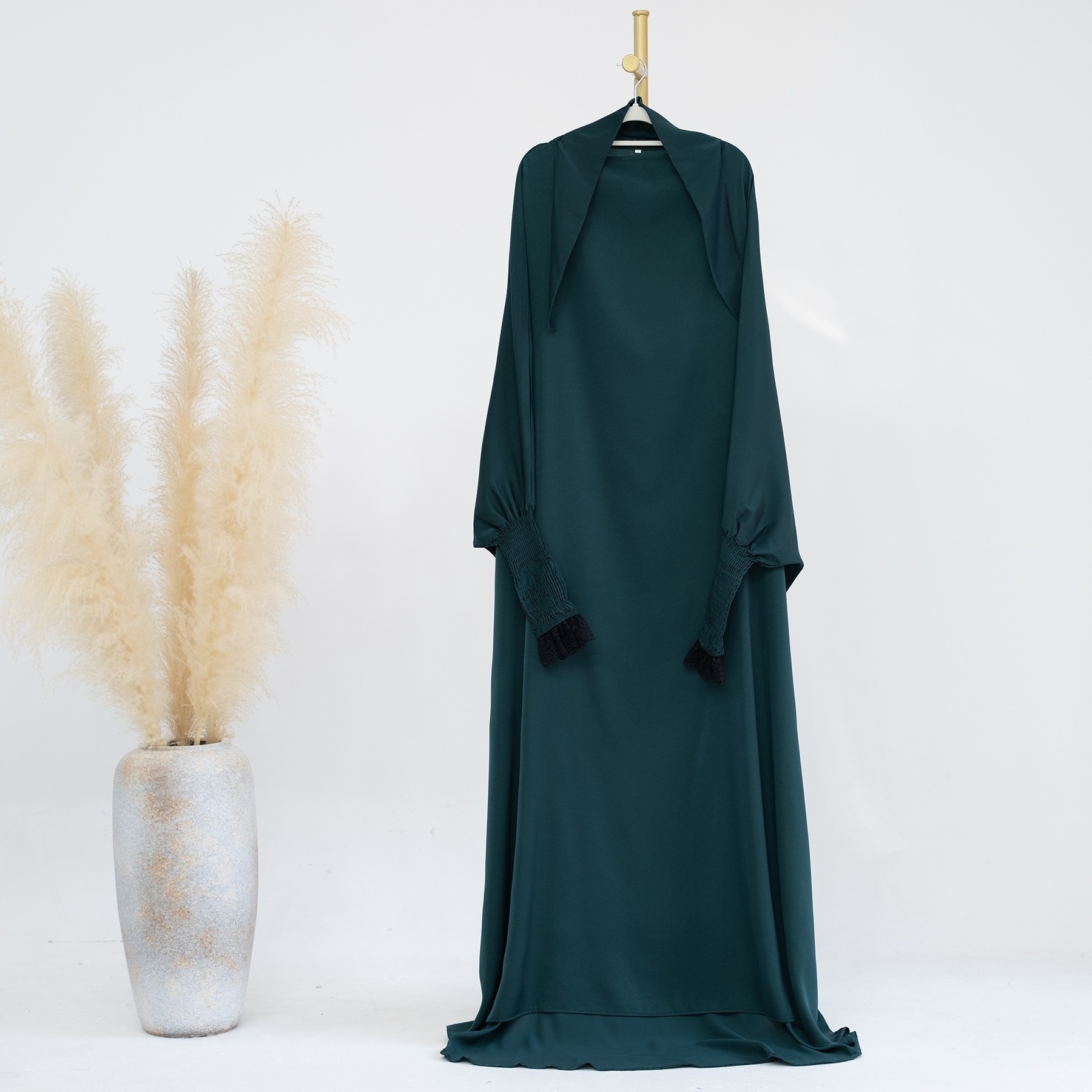 2023 Wholesale Islamic Clothes Ramadan Hoodie Long Prayer Dress Plain Attached Hijab Loose Abaya Women Muslim Robe Jilbabs L0085