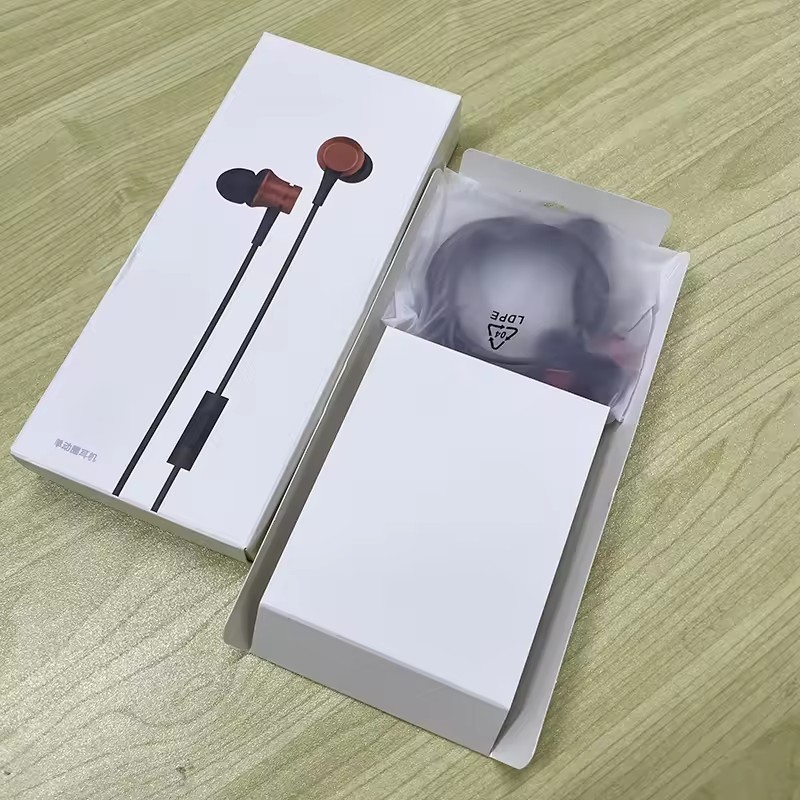 Hot Products Earpieces 3.5mm Jack with Mic Game Music Dynamic In-Ear Stereo earphones headphones for Xiaomi for Samsung earbuds