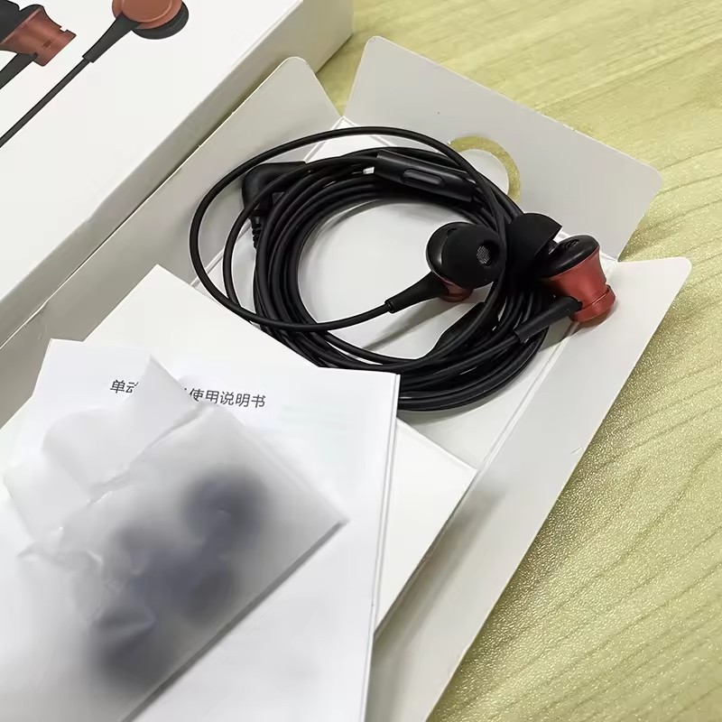 Hot Products Earpieces 3.5mm Jack with Mic Game Music Dynamic In-Ear Stereo earphones headphones for Xiaomi for Samsung earbuds