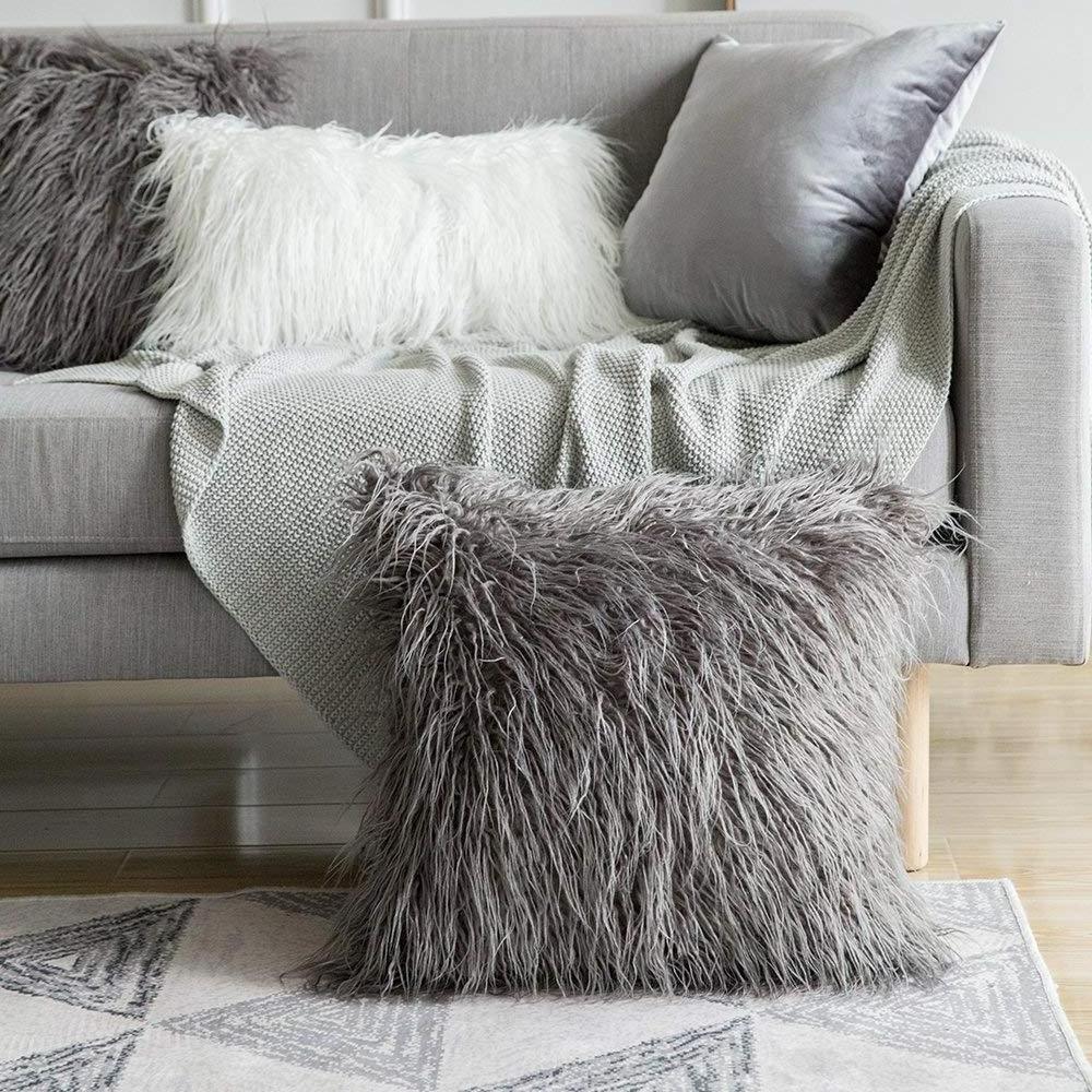 Long Fur Cushion Cover for Sofa Couch Soft Faux Fur Fluffy Cushion Cover Decorative Mongolian Lamb Pillowcase Throw Pillow Cover