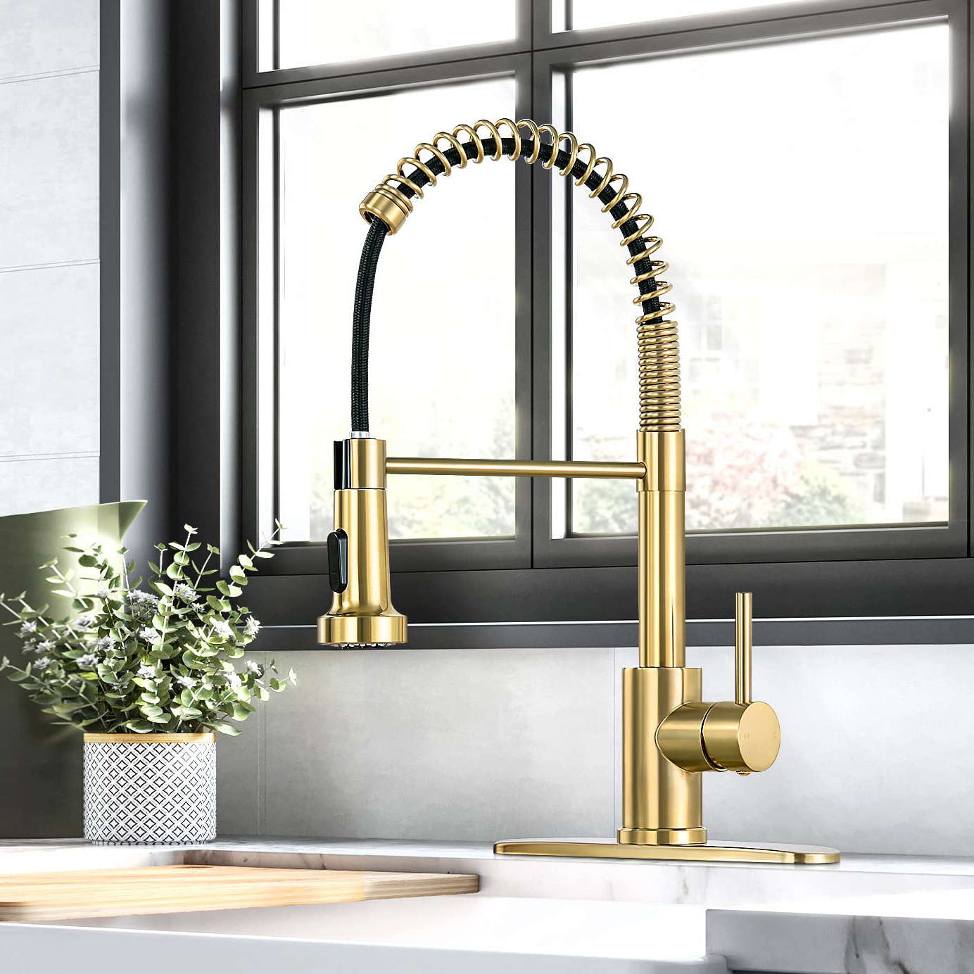 Modern Spring Kitchen Faucet With Pull Out Sprayer Hands-Free Traditional Kitchen Faucet