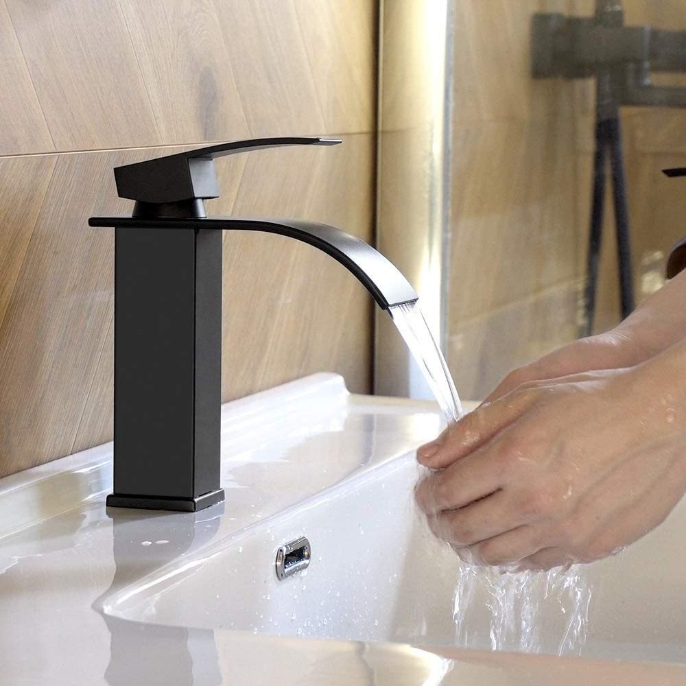 Matte Black Robinet Torneira Banheiro Hot and Cold Water Mixer Bathroom Waterfall Basin Faucet Stainless Steel Robinet Lavabo