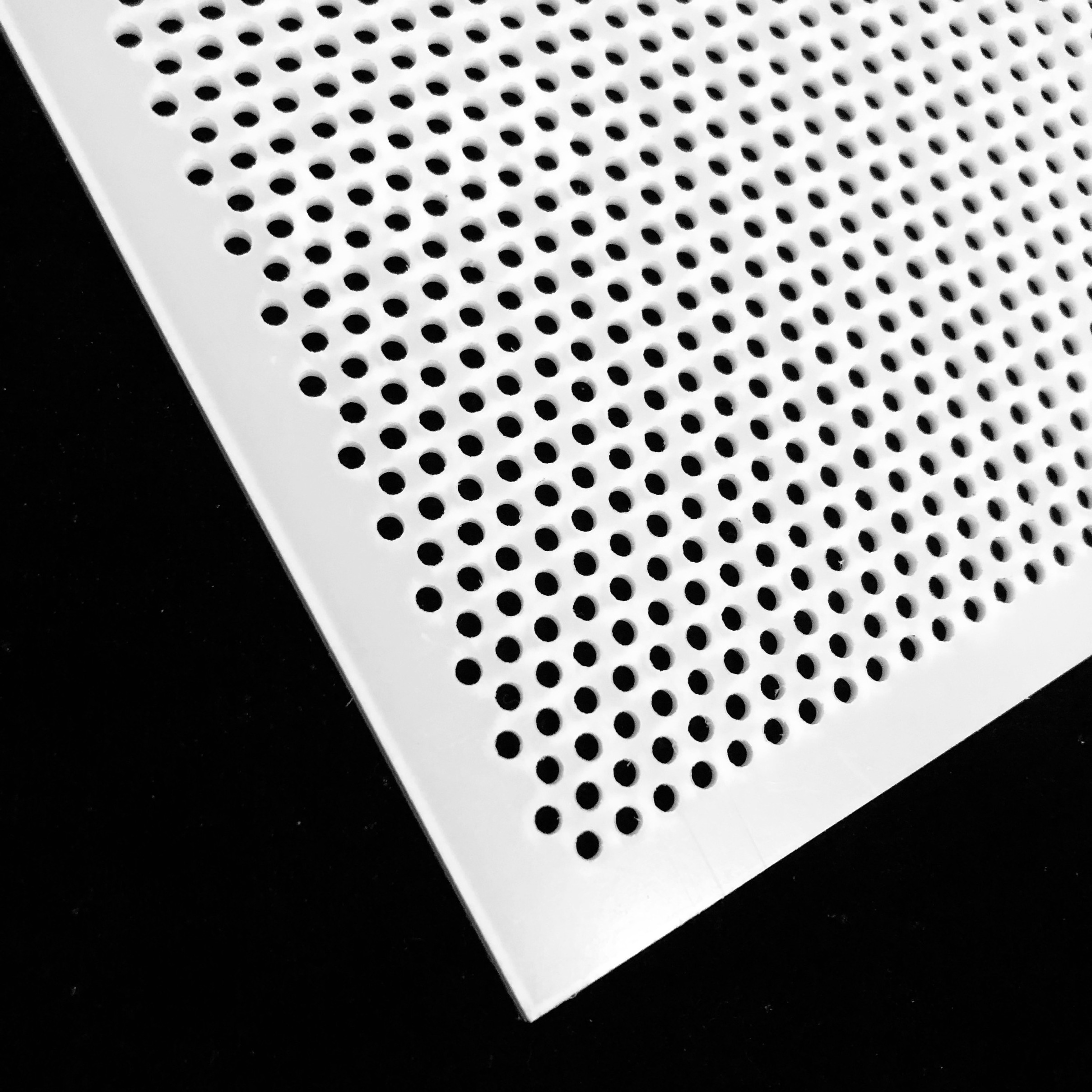 Round hole perforated polypropylene polyethylene plastic sheet