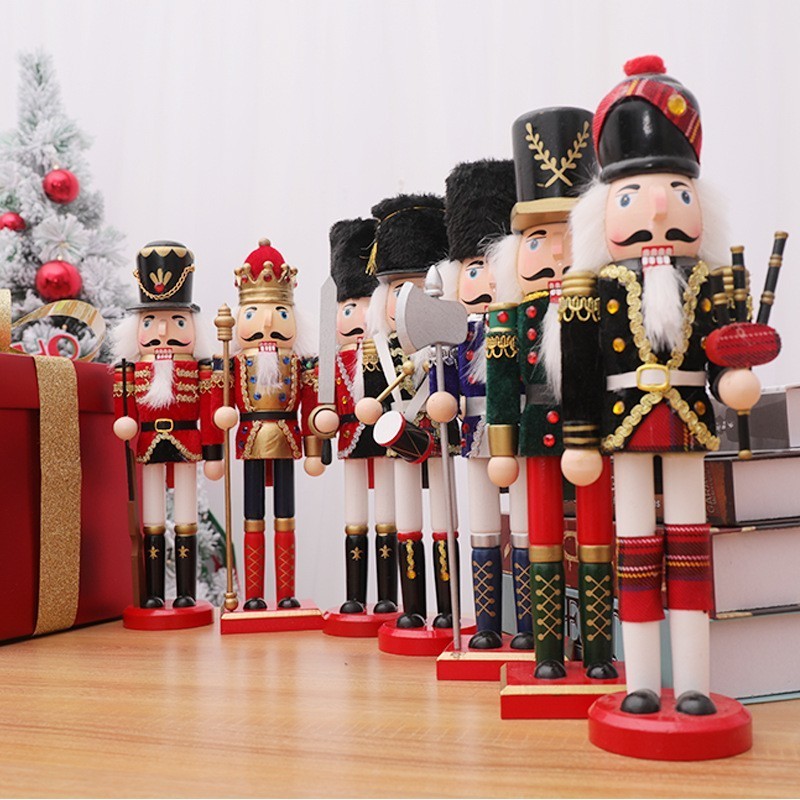 2022 new giant Christmas nutcrackers 1.2m 1.8m 2.2m life size nutcrackers Christmas party wooden nutcrackers