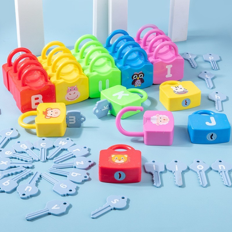 Popular locks and keys pairing game math and alphabet matching toy perfect Montessori learning locks toy