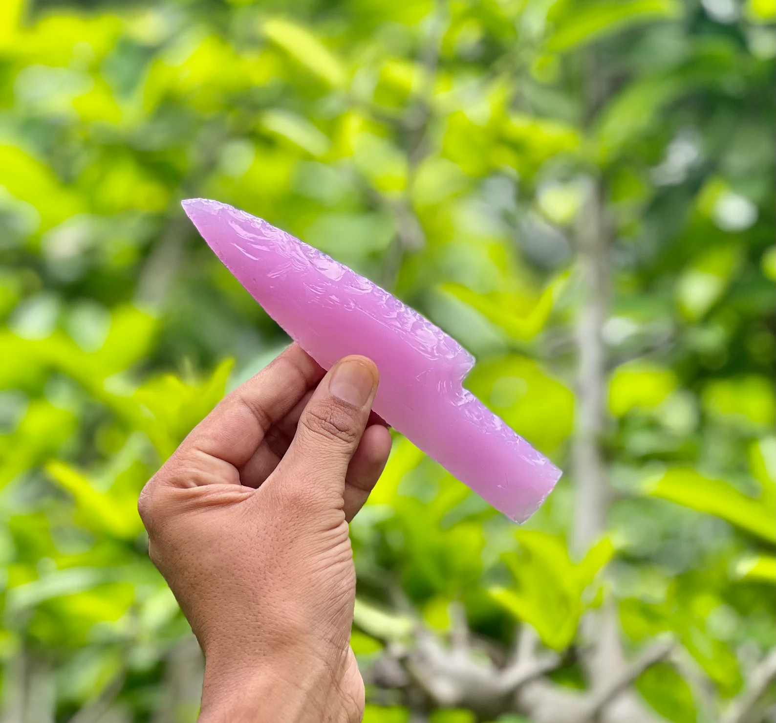 Rose Quartz Knife Flint Kanpping Flaked Notched Fantasy Blade Wicca Gift Remove Negativity Knife Hand Carved Daggers