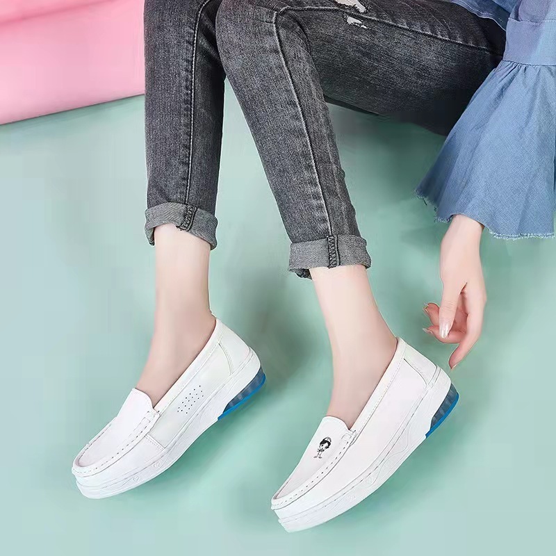 Nursing Shoes Hospital  For Women White Shoes With Wedge Heels Comfort Breathable Soft Bottom Flat Anti-slip Safety Work Shoes