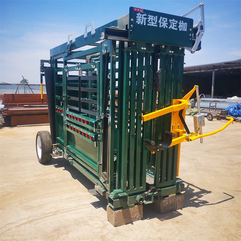 Factory price  cattle loading cattle squeeze chute hydraulic for cattle loading chutes