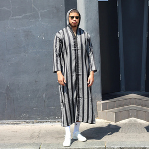 Custom premium traditional stripe moroccan men hooded thobe wholesale embroidery front and sleeves moroccan thobe with hoodie