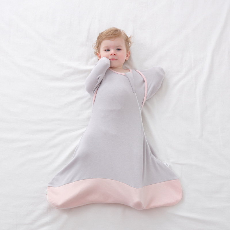 Large space comfortable baby sleep sack suitable for winter infant knotted gown short sleeved baby sleeping bag for newborn