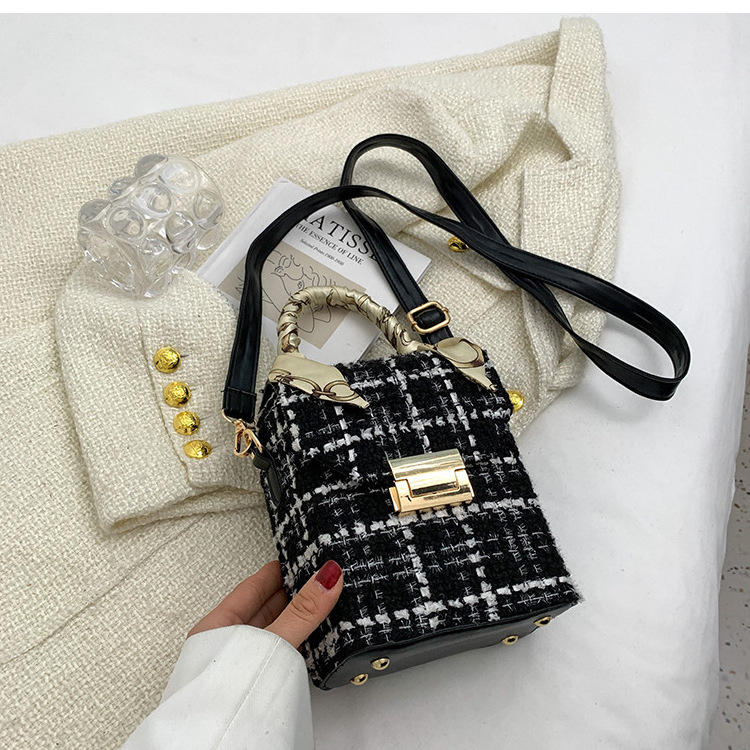 Drop Shipping Popular Box 2022 Girls Plaid Box Handbag Ladies Small Purses For Young Lady