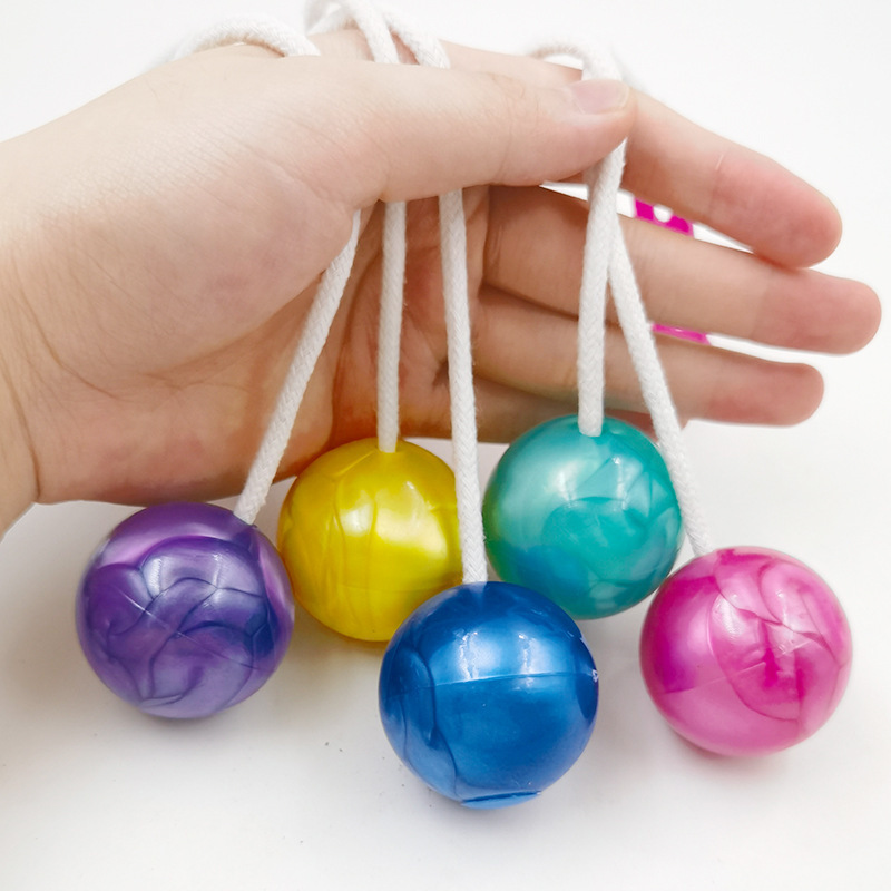 Hot selling Lato lato Balls New pro-clackers ball On A String Decompression Bump Clackers Balls  Games For Kids