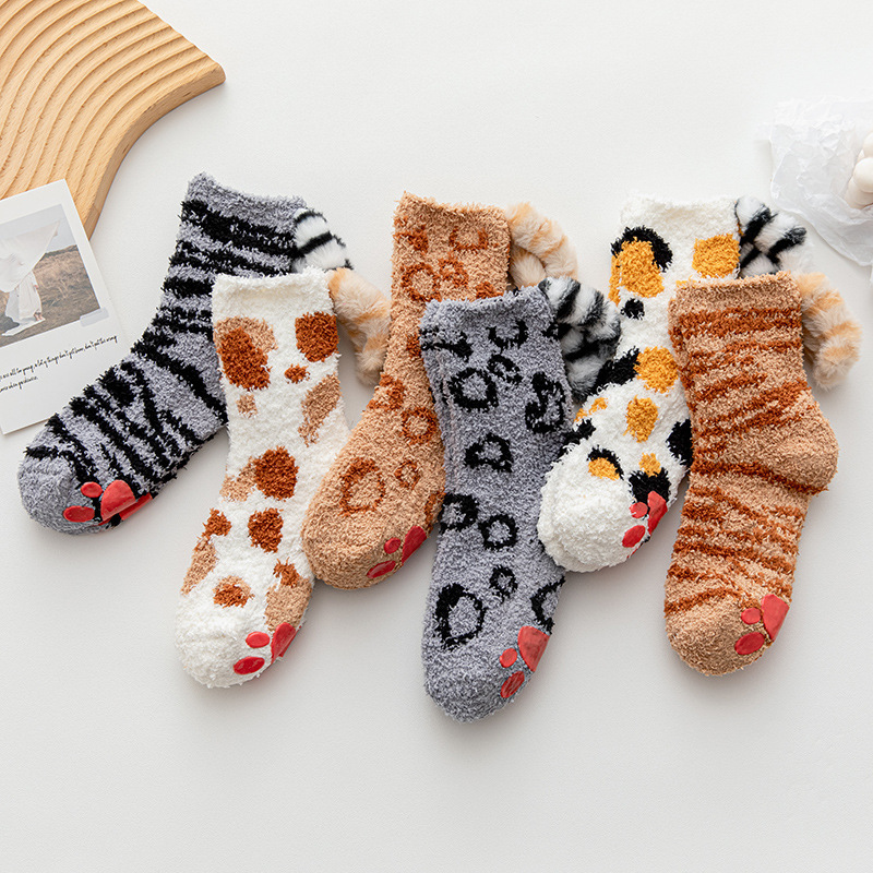 Plush coral velvet leopard print non-falling wool floor socks Non-slip home sleeping thickened Wholesale socks