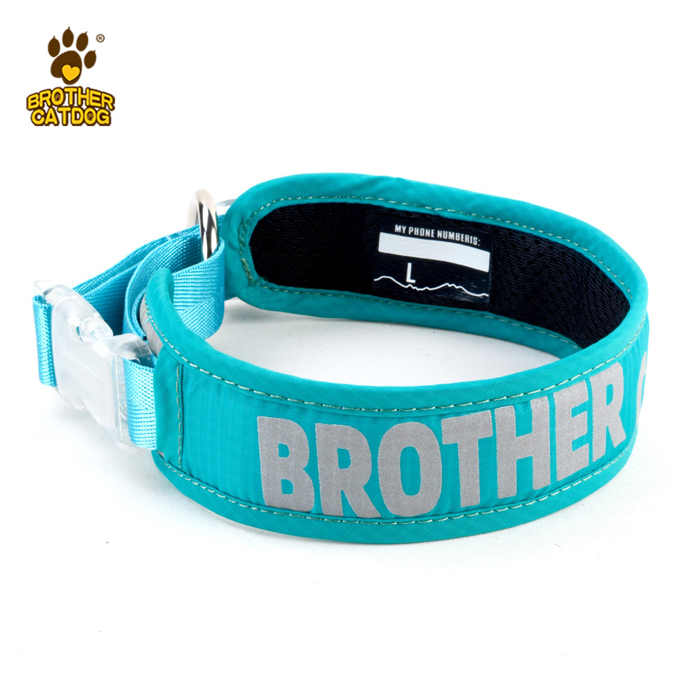 Outdoor walking dog collar and leash   lift handle dog leash with Garbage bag   Custom design wholesale Nylon dog lead