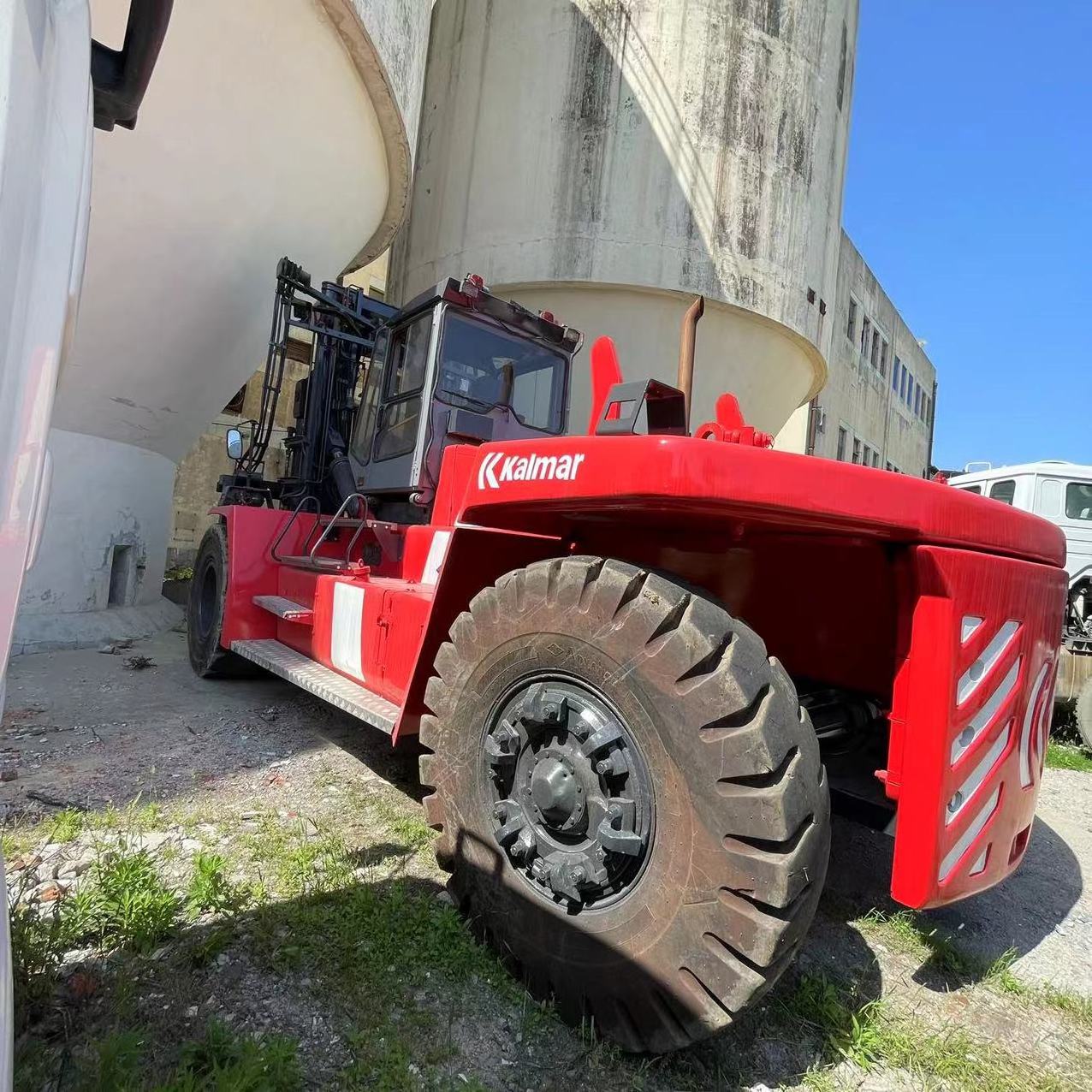 cheap big forklift second hand used 30ton kalmar forklift DCF300 in good condition