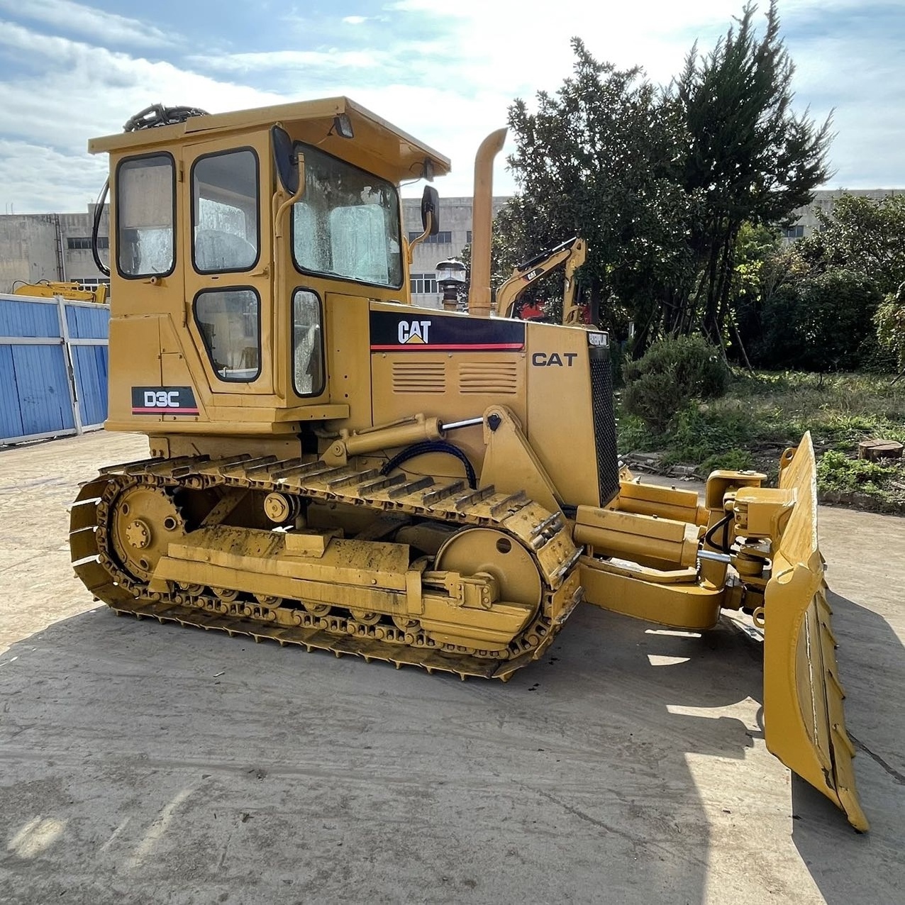 small cheap Caterpillar D3 D3C mini crawler dozers for sale bulldozer CAT D4H D5 D6 D7 D8K D8H D10