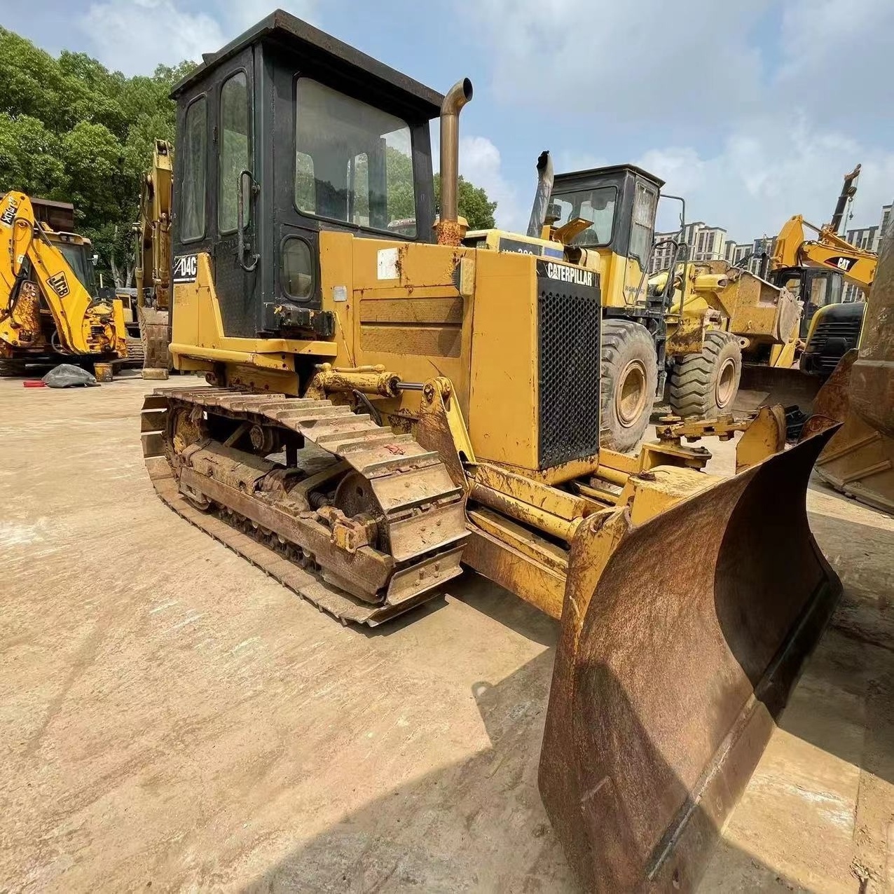 Small Cheap Mini Caterpillar D4C D4 Used Crawler Dozer CAT D3C D6G D7H D10 Bulldozer for Sale