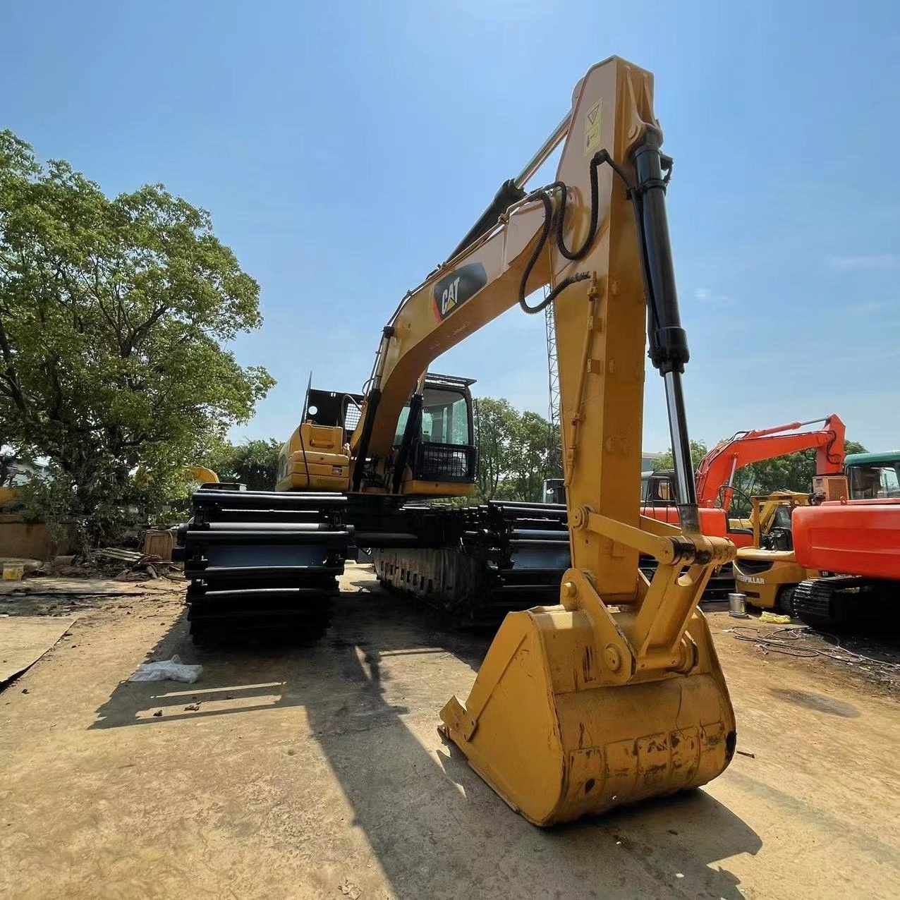 Used 20 ton Amphibious Excavator CAT 320D  320 336 Swamp Marsh Buggy Excavator