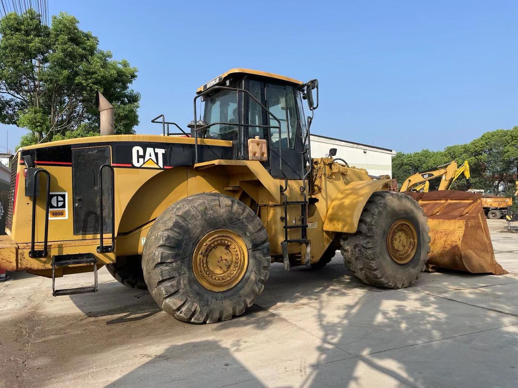 cheap used original caterpillar 980G front end loader in shanghai yard