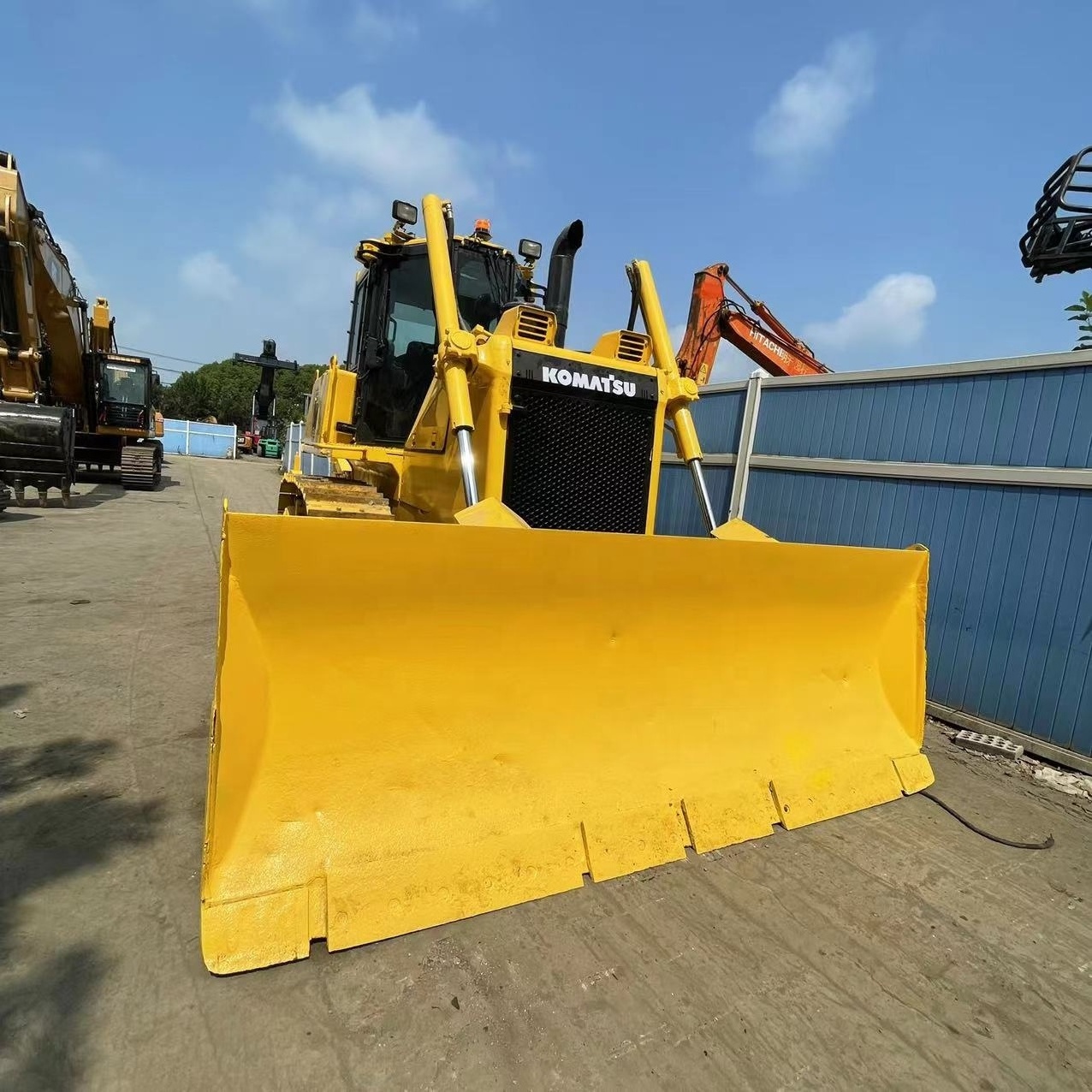 Hot sale used small size bulldozer komatsu d65ex cat d6m d3g d3c d4c d5k d6g cheap price sale