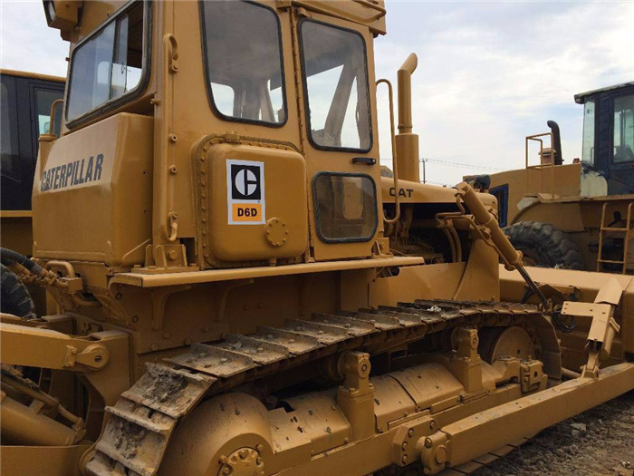 Used caterpillar d6d  bulldozer /CAT D7G D7H D8R D8K D8N Crawler dozer with spared parts for sale