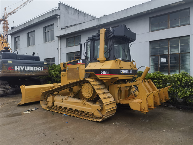 Bulldozer second hand CAT D5M D5K D5H D5D D5C D4H Good Condition low price high-efficiency Construction Machinery for Sale