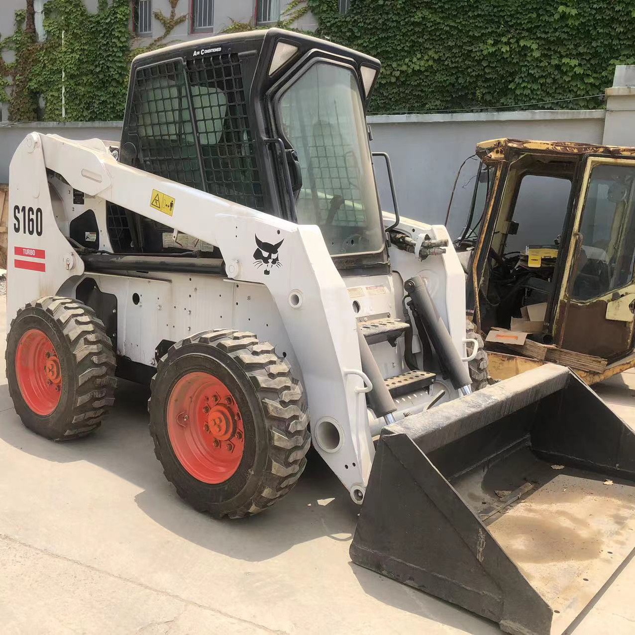 Used Mini Skid Steer Loader Bobcat s450 s300 s160 bobcat mini loader s160 skid steer loader