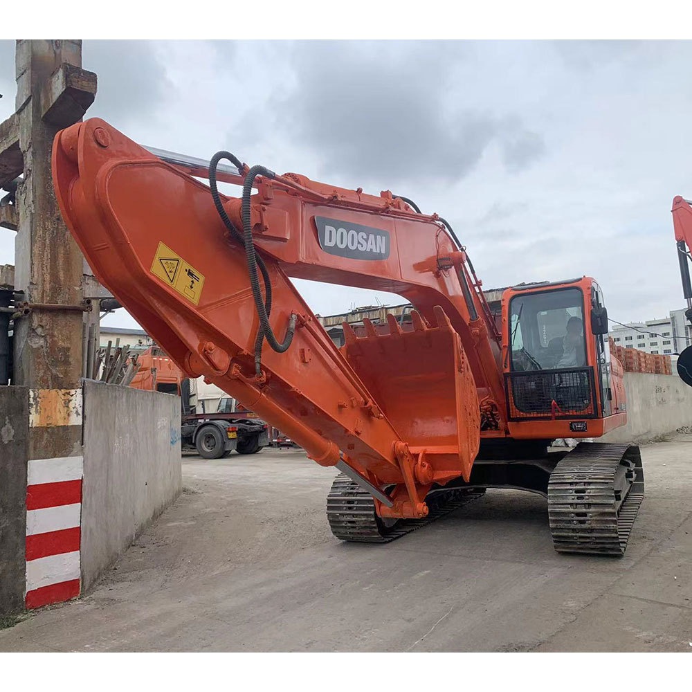 made in korea Second-hand 20ton DooSan dx225 crawler excavator machine for Zimbabwe