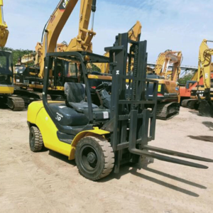 Used Japan Komatsu 3ton FD30 diesel forklift Used Komatsu Forklift for sale in Shanghai